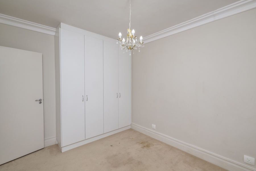 To Let 4 Bedroom Property for Rent in Kenilworth Upper Western Cape